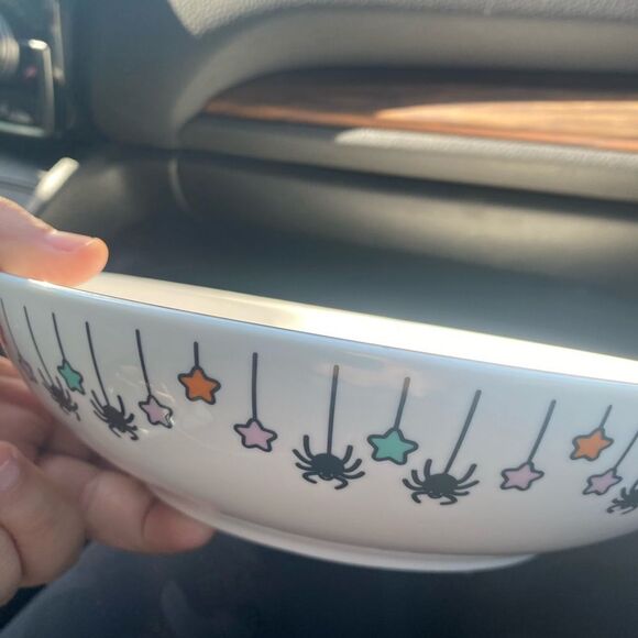 Hello Kitty Halloween Plate - Picture 2 of 3